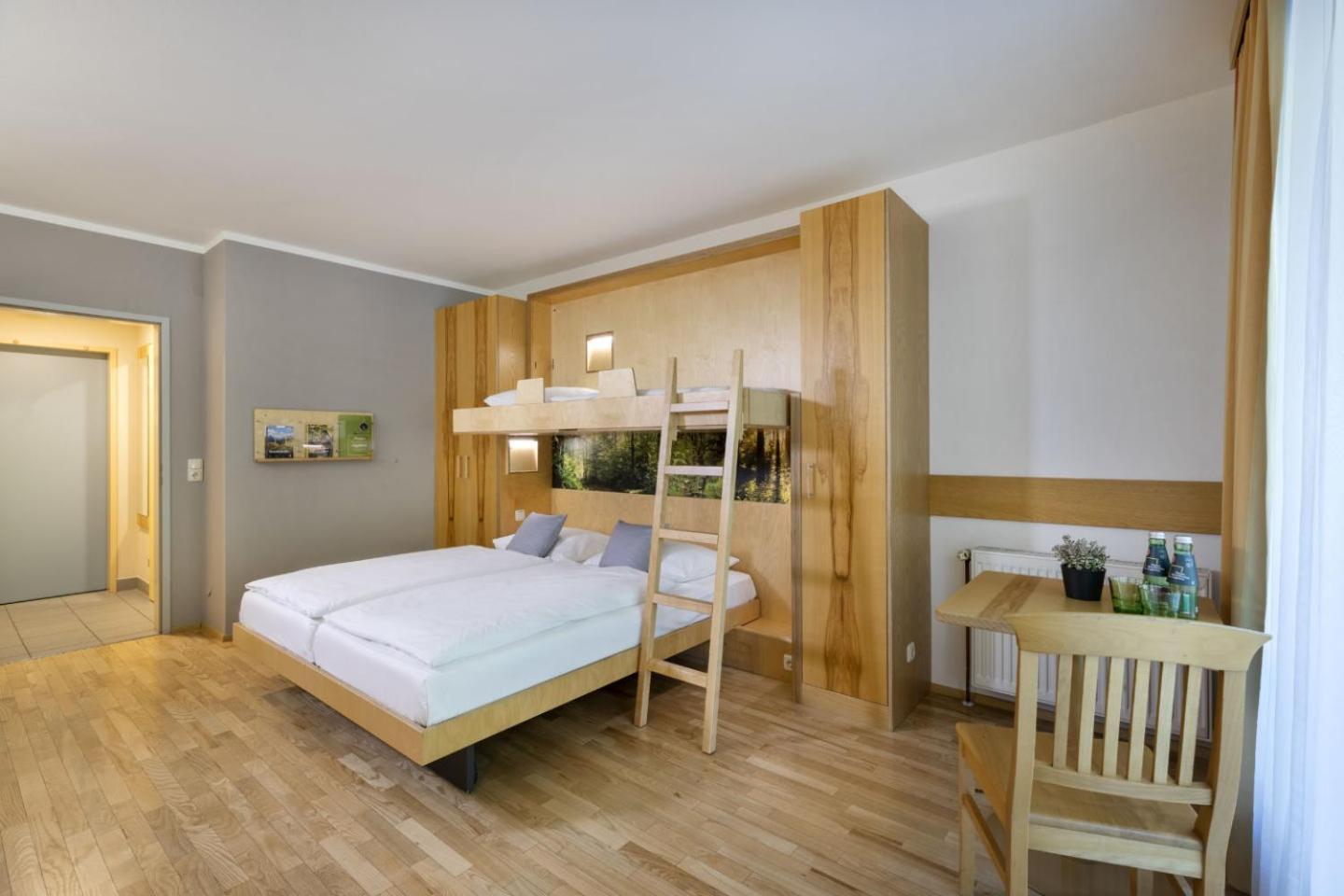 Jufa Hotel Bruck An Der Mur - Im Weitental ภายนอก รูปภาพ